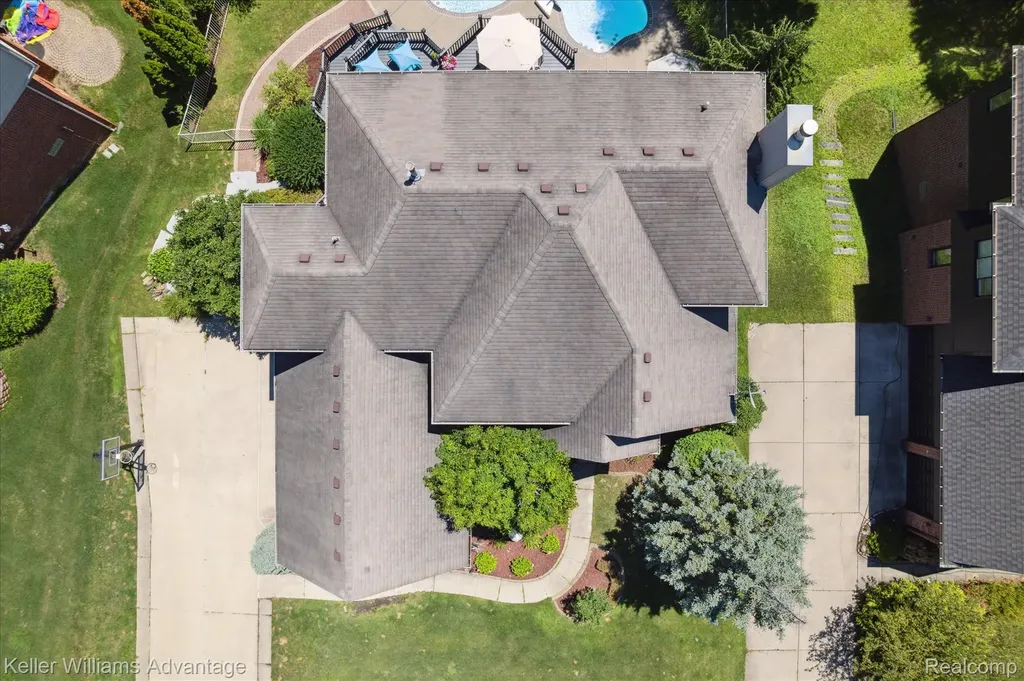 6356 Branford Drive West Bloomfield Charter Township MI 48322