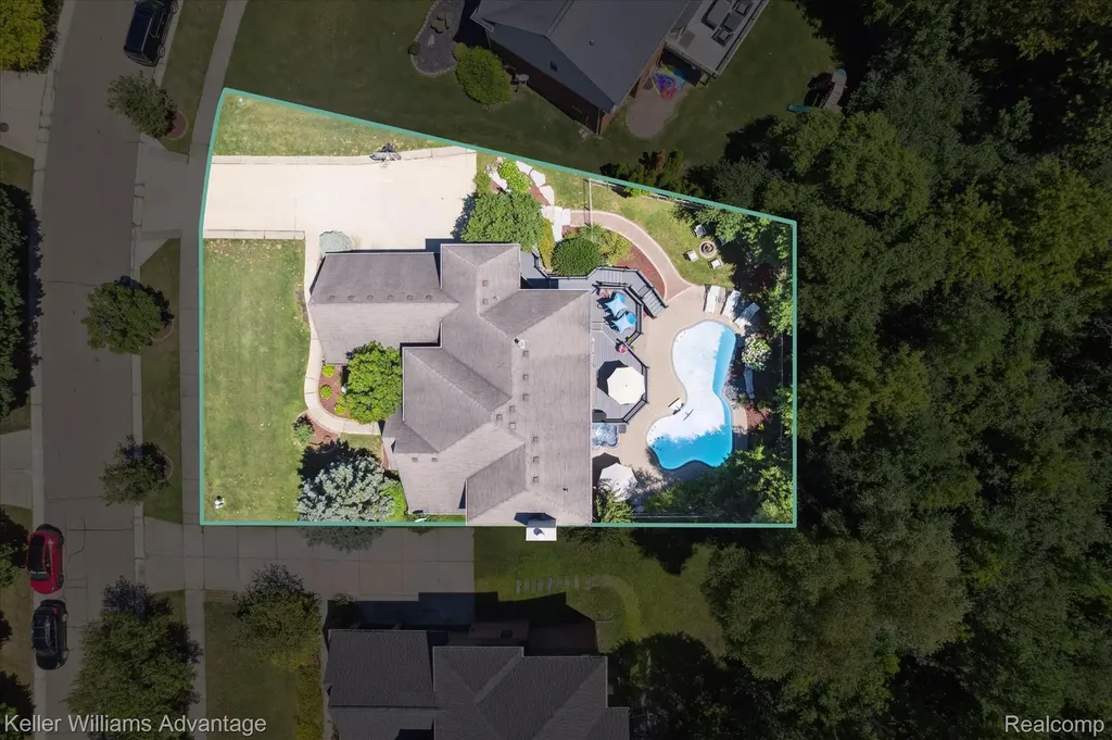 6356 Branford Drive West Bloomfield Charter Township MI 48322