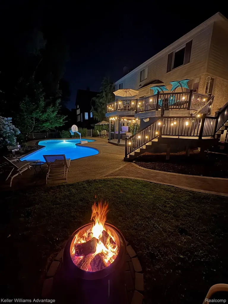 6356 Branford Drive West Bloomfield Charter Township MI 48322