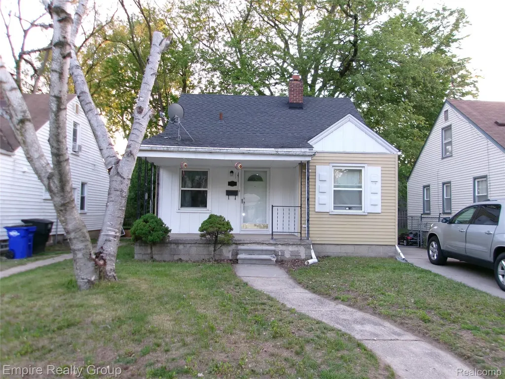 7507 W Parkway Street Redford Charter Township MI 48239