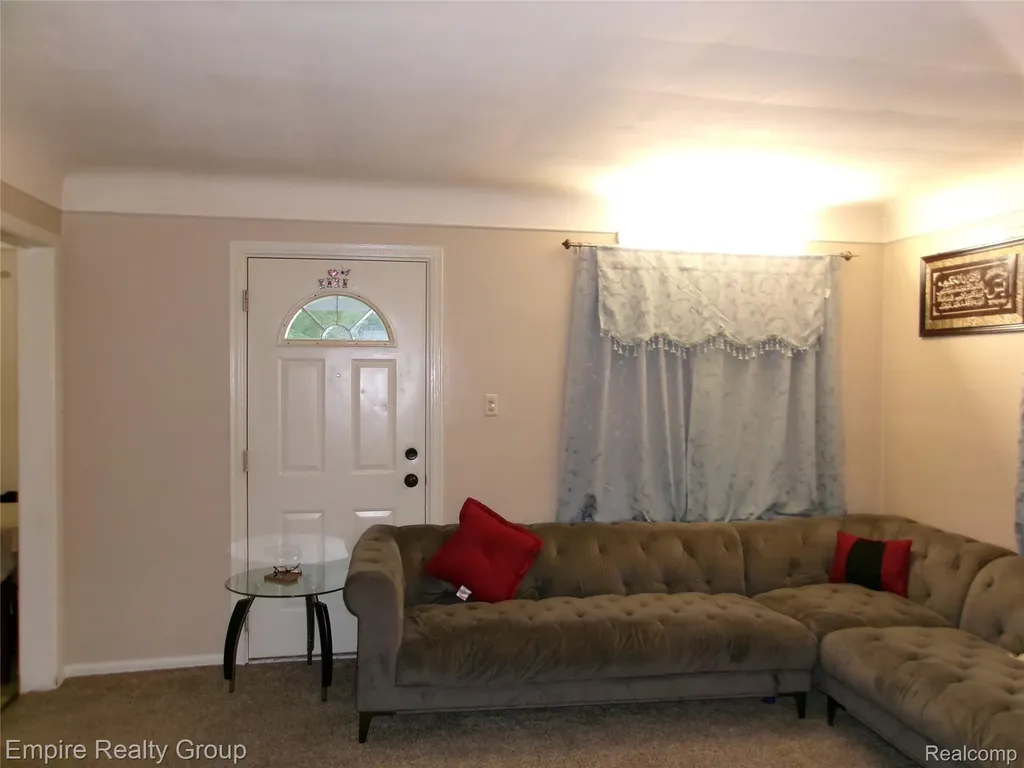 7507 W Parkway Street Redford Charter Township MI 48239
