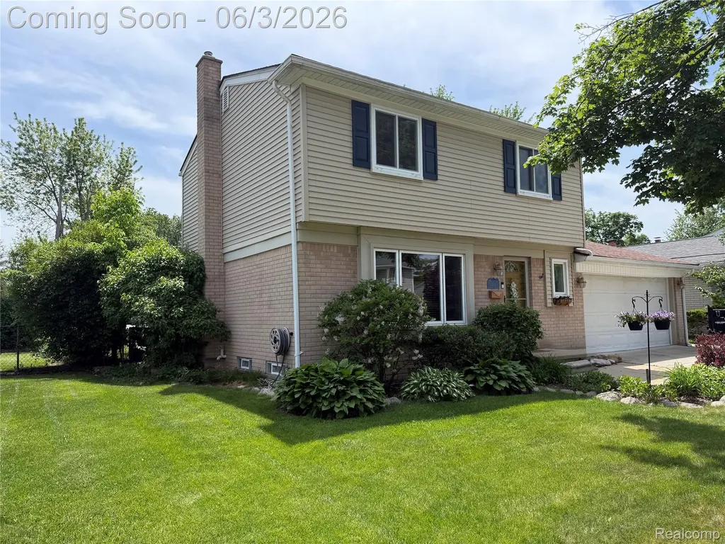 919 Elmsford Drive Clawson City MI 48017