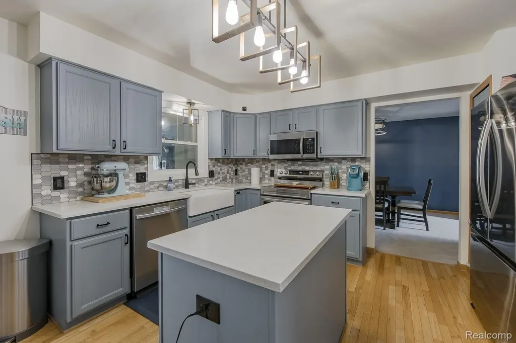 2241 Elkridge Circle Highland Charter Township MI 48356