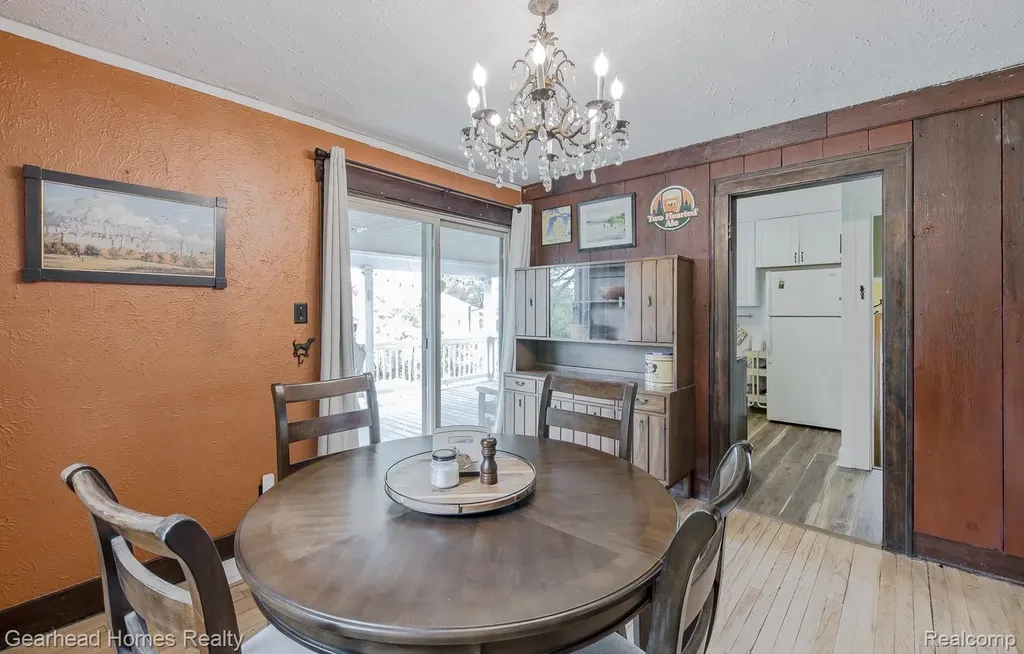 31437 Fairchild Street Westland City MI 48186
