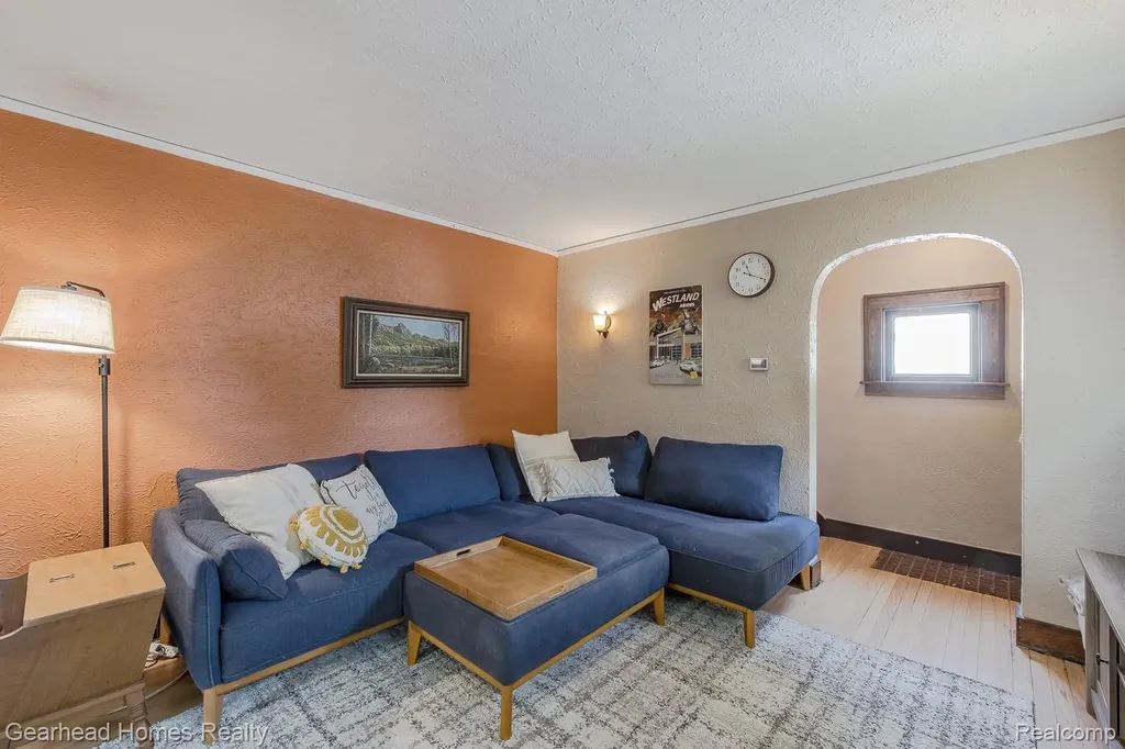 31437 Fairchild Street Westland City MI 48186