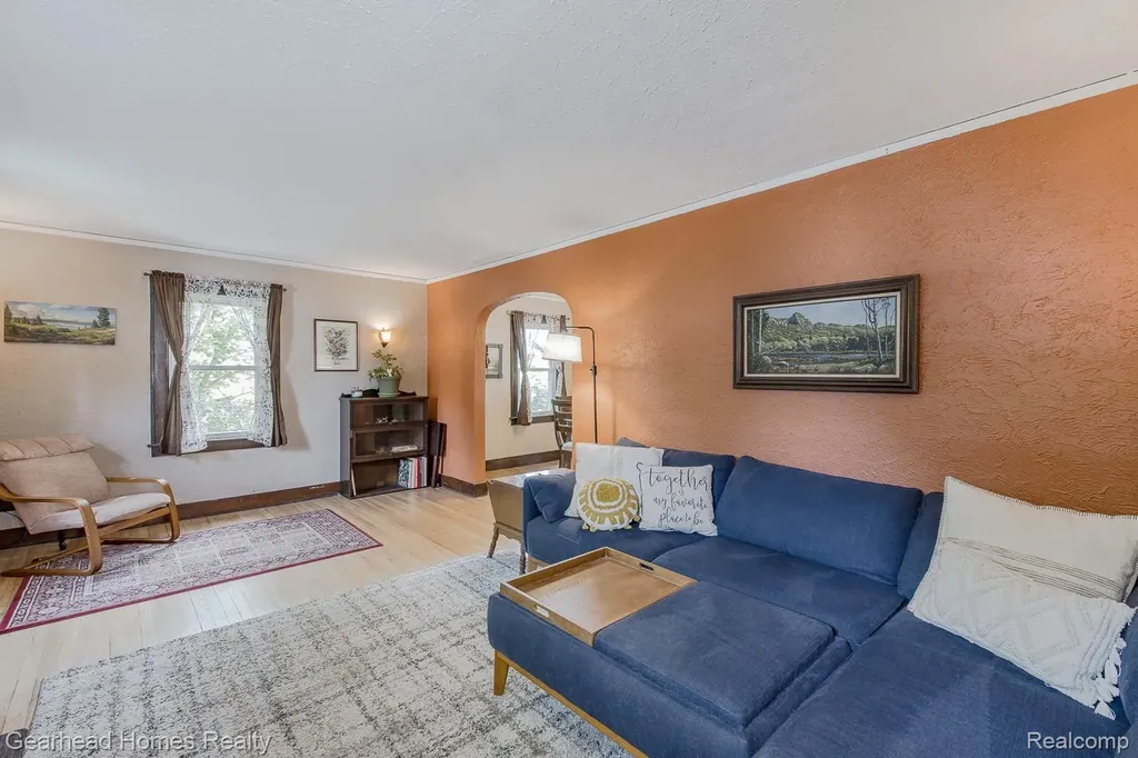 31437 Fairchild Street Westland City MI 48186