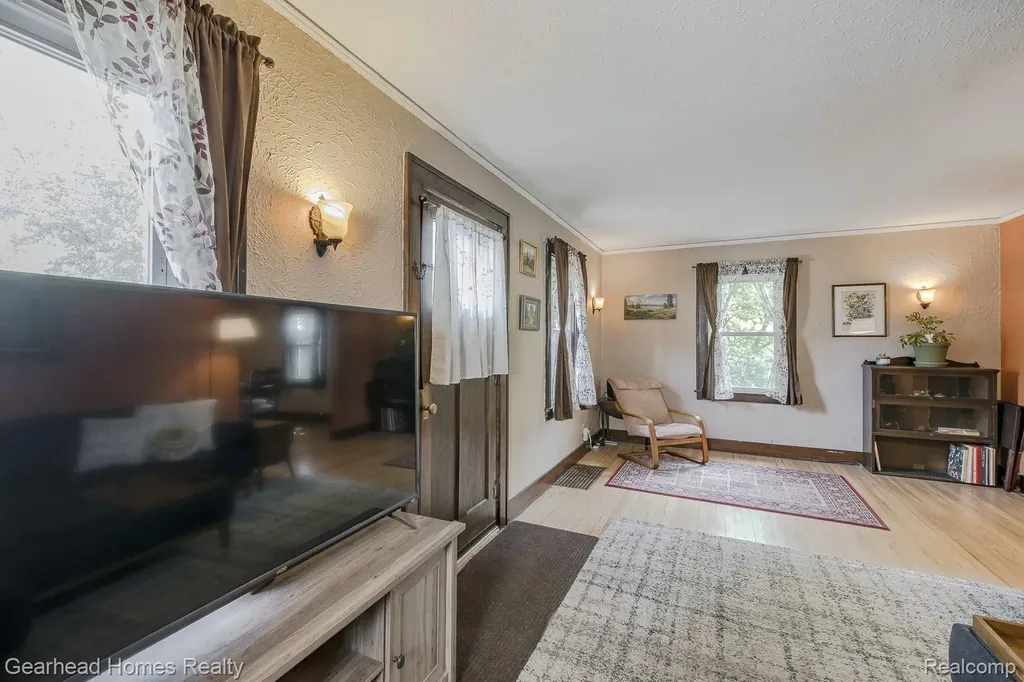 31437 Fairchild Street Westland City MI 48186