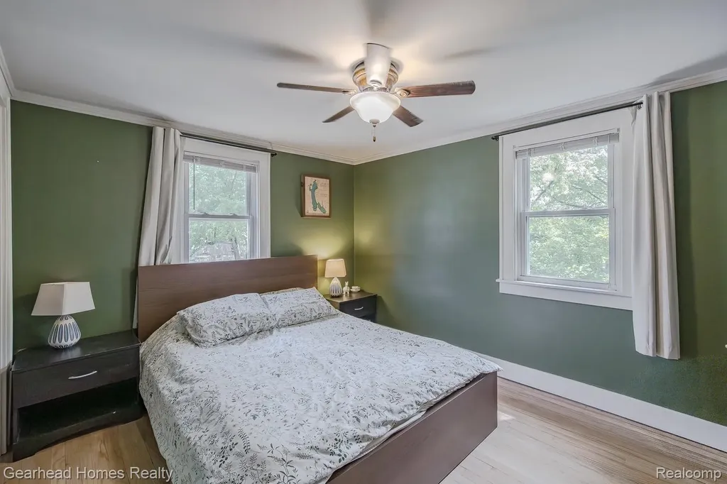 31437 Fairchild Street Westland City MI 48186