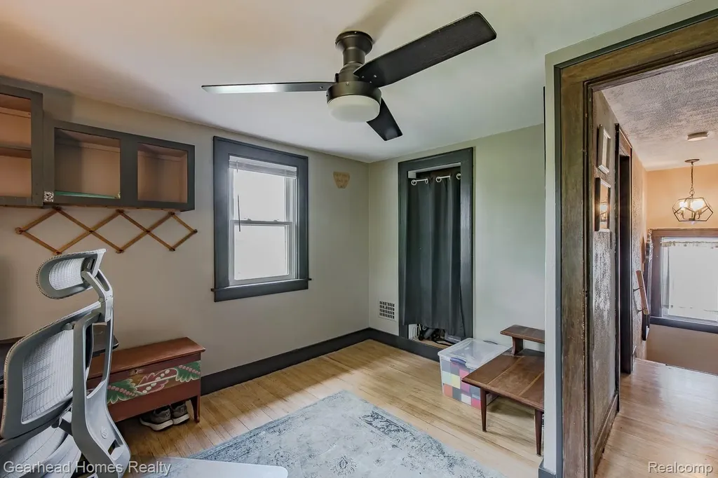 31437 Fairchild Street Westland City MI 48186