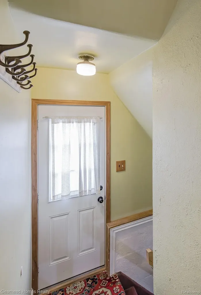 31437 Fairchild Street Westland City MI 48186