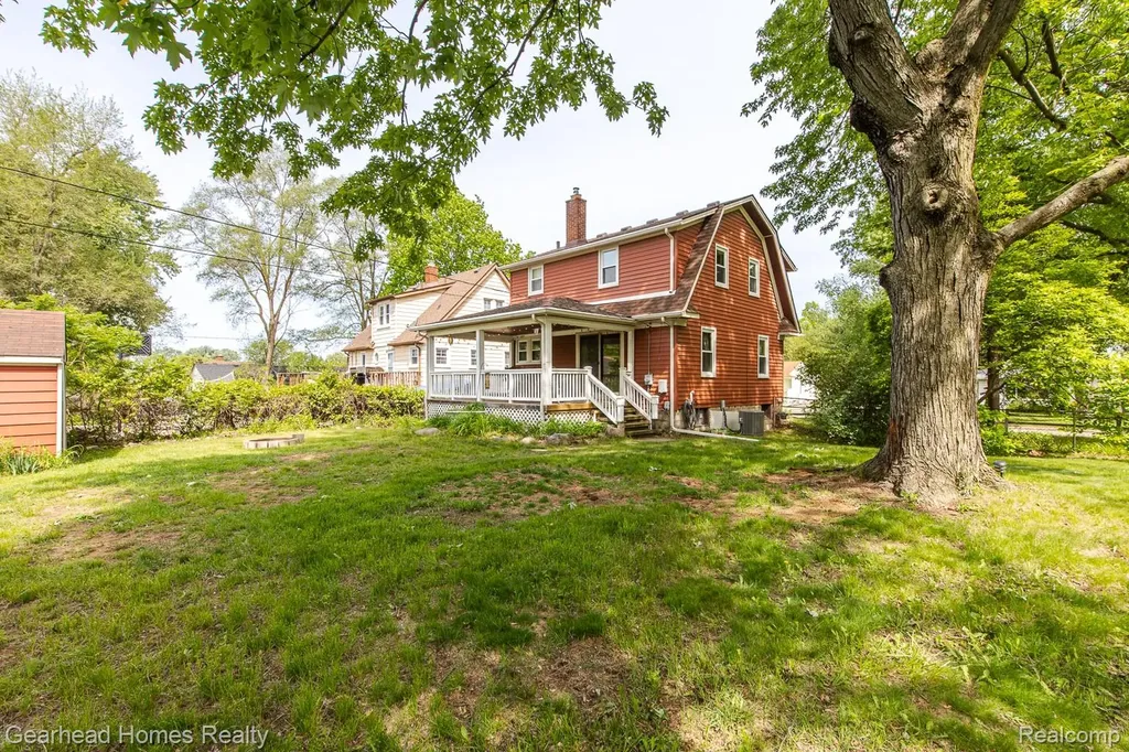 31437 Fairchild Street Westland City MI 48186