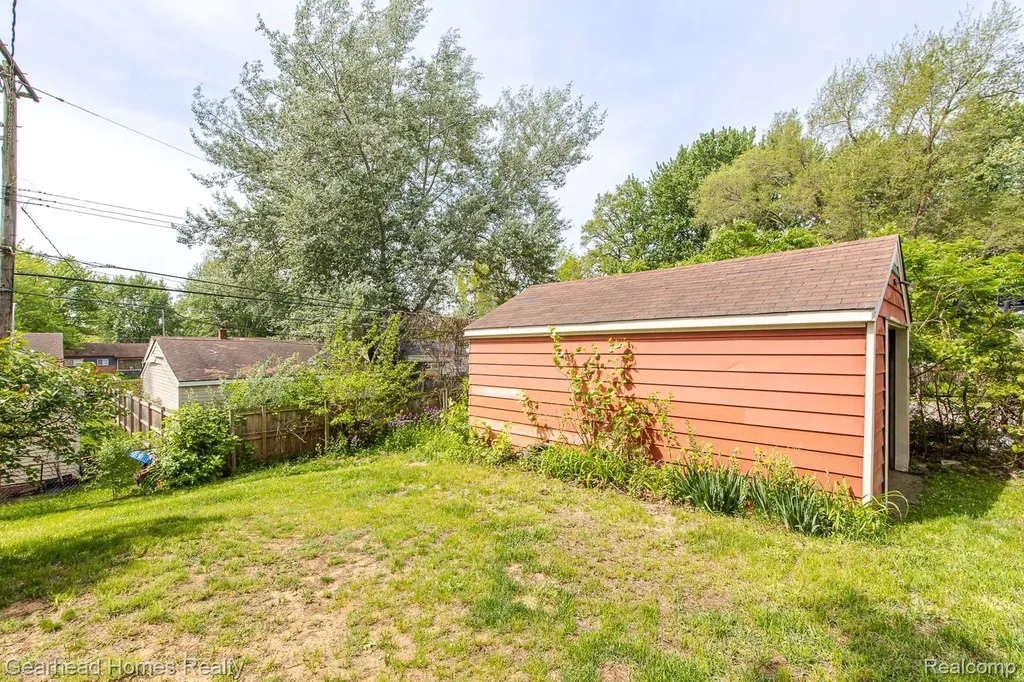 31437 Fairchild Street Westland City MI 48186
