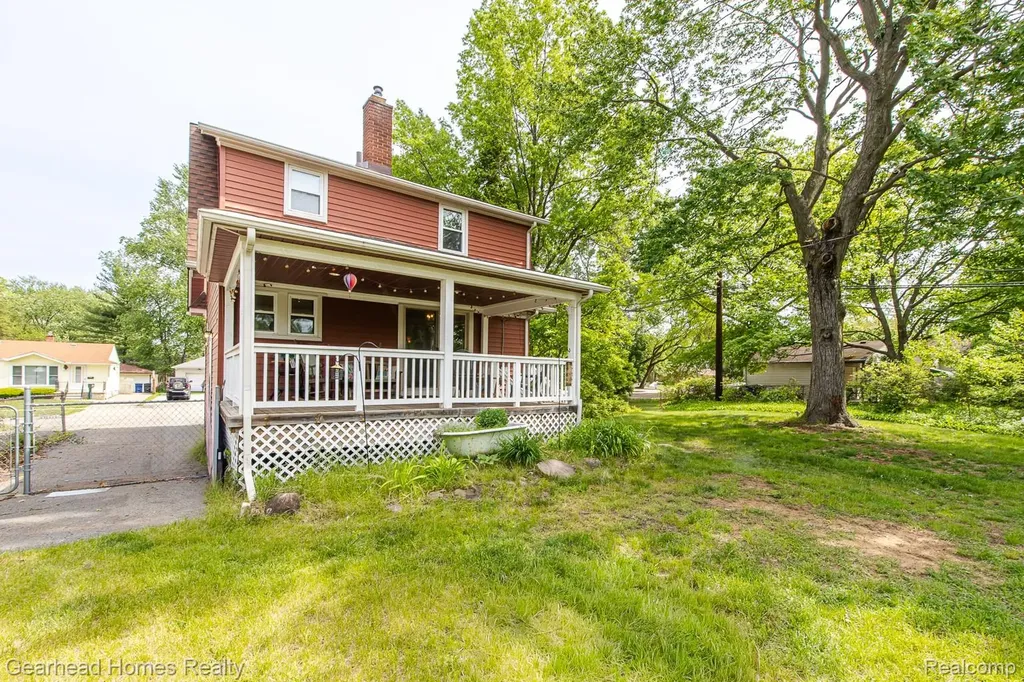 31437 Fairchild Street Westland City MI 48186