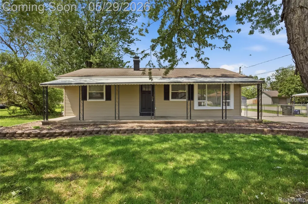 37257 Dundee Street Sterling Heights City MI 48310