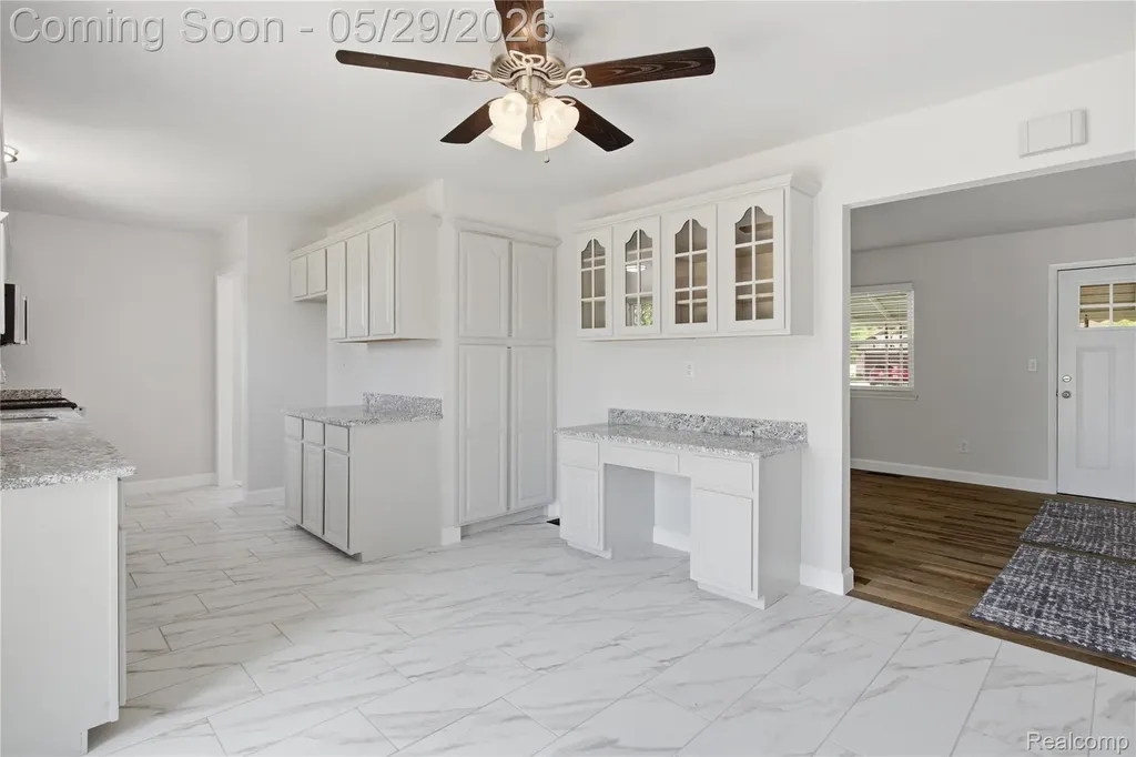 37257 Dundee Street Sterling Heights City MI 48310