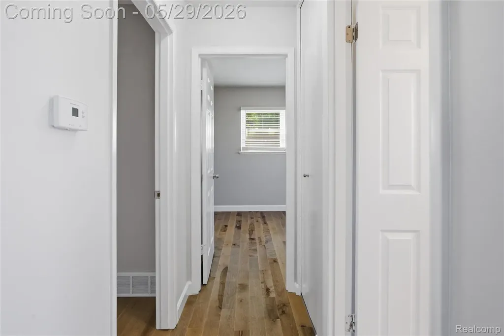 37257 Dundee Street Sterling Heights City MI 48310