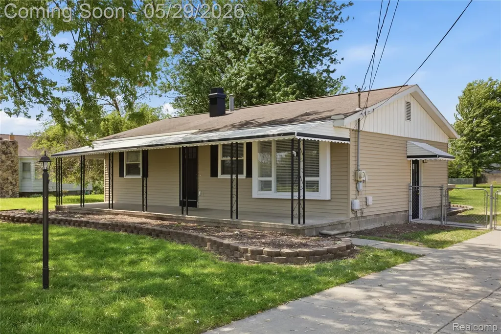 37257 Dundee Street Sterling Heights City MI 48310