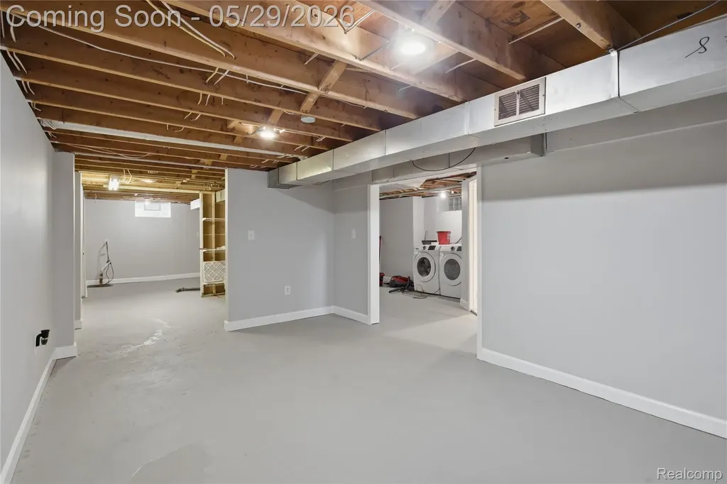 37257 Dundee Street Sterling Heights City MI 48310