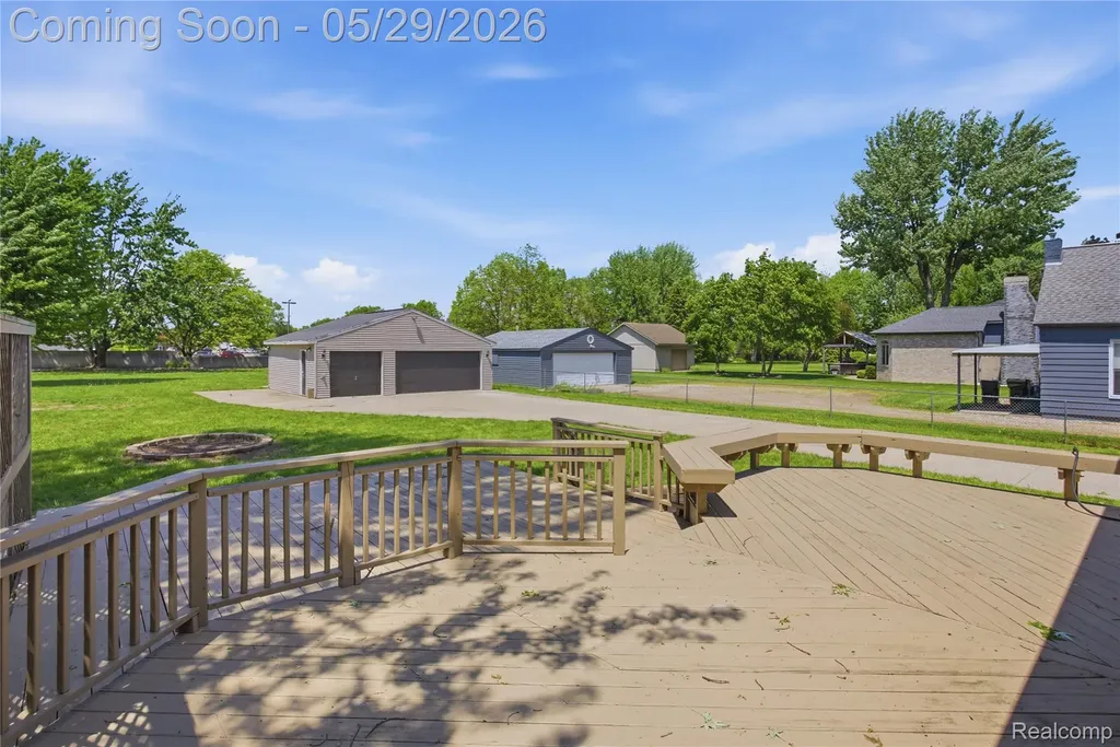 37257 Dundee Street Sterling Heights City MI 48310