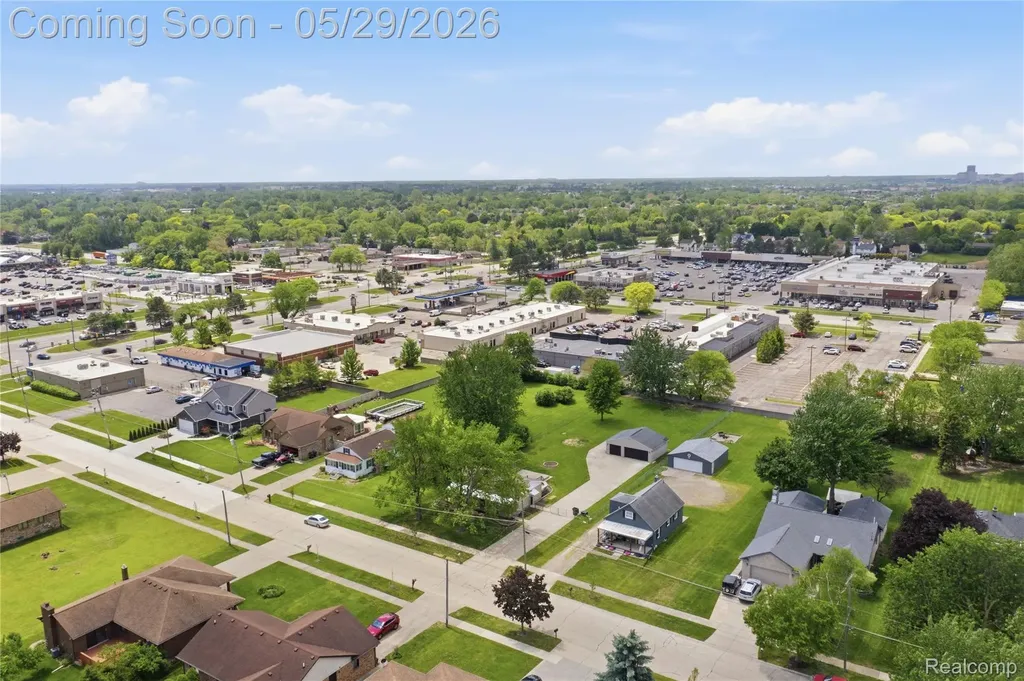 37257 Dundee Street Sterling Heights City MI 48310