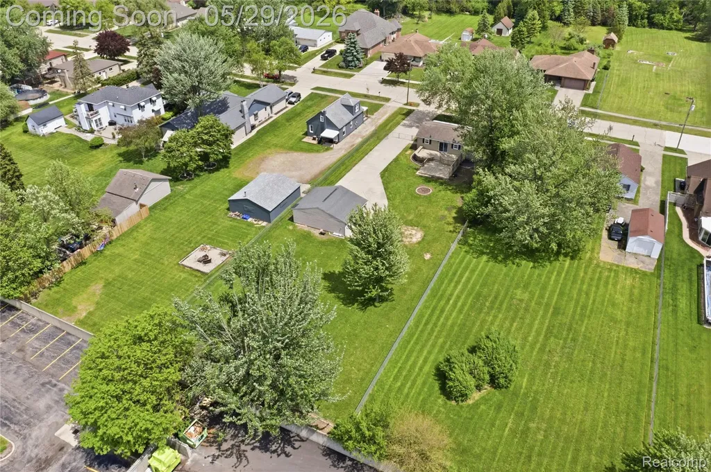 37257 Dundee Street Sterling Heights City MI 48310