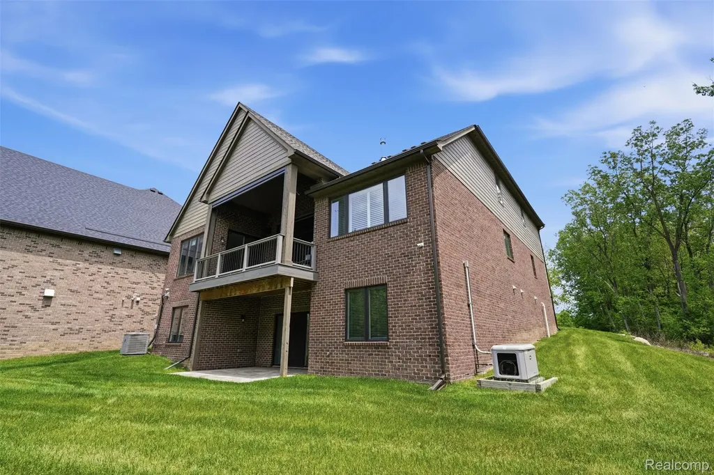 11701 Tuscany Court Plymouth Charter Township MI 48170