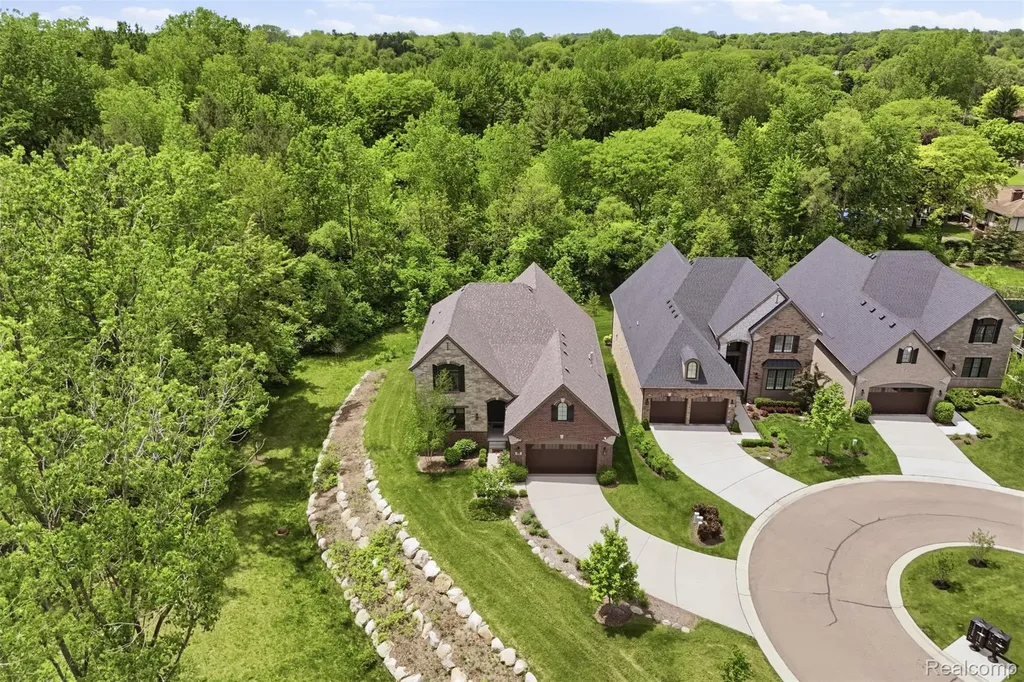 11701 Tuscany Court Plymouth Charter Township MI 48170