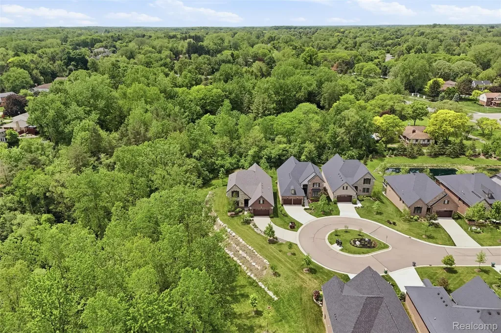 11701 Tuscany Court Plymouth Charter Township MI 48170