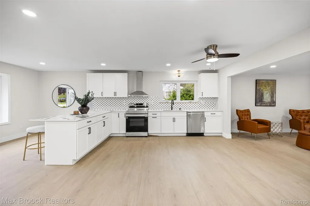 1874 Hopkins Drive Wixom City MI 48393