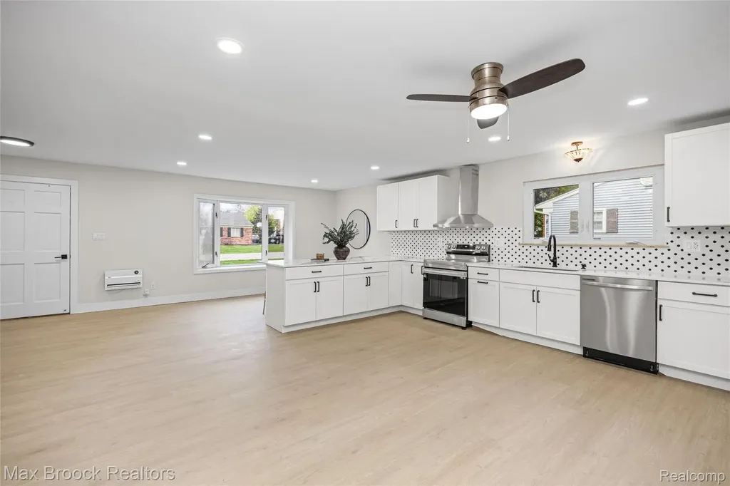 1874 Hopkins Drive Wixom City MI 48393