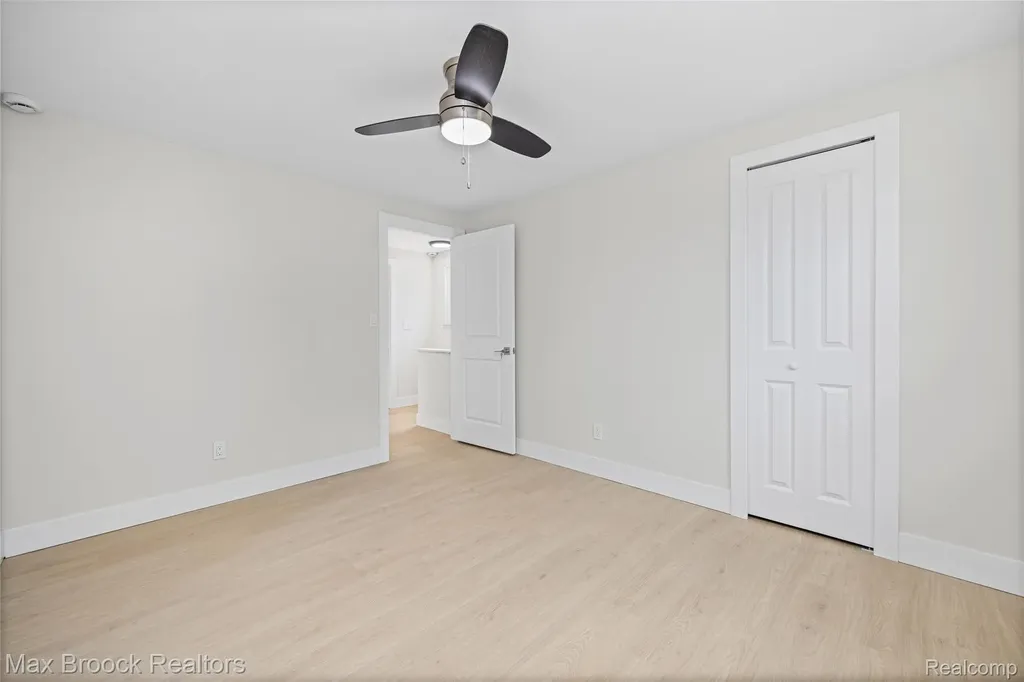 1874 Hopkins Drive Wixom City MI 48393