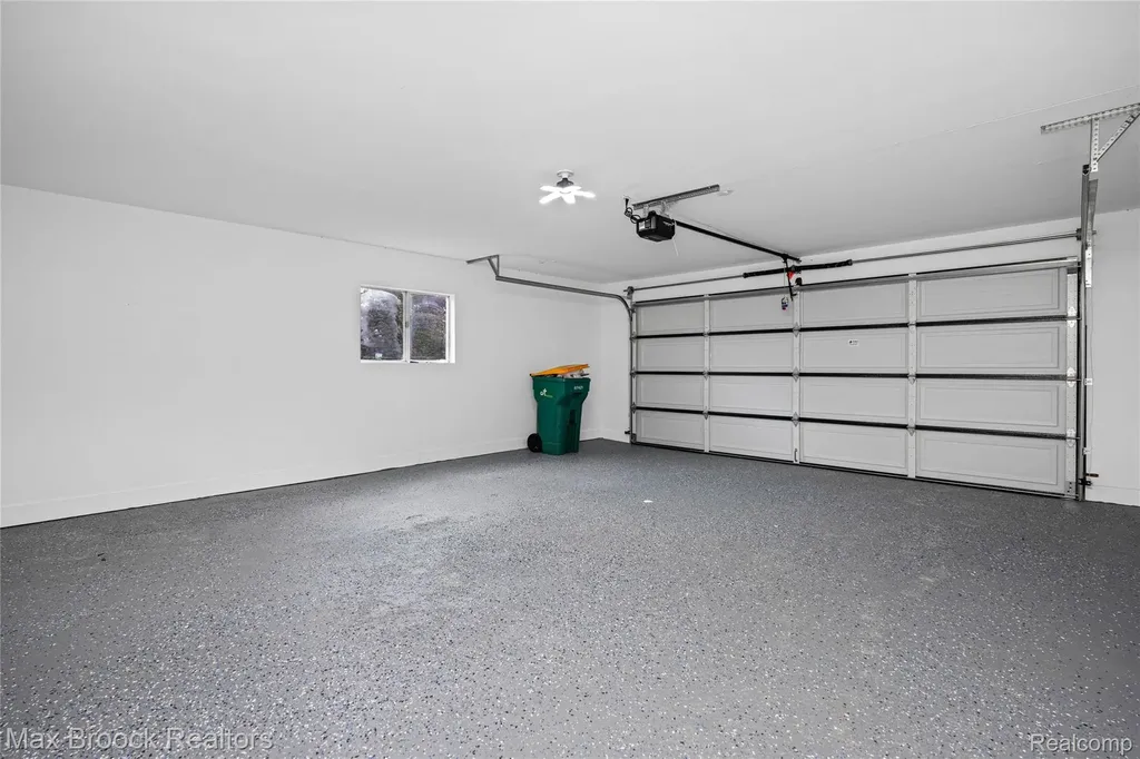 1874 Hopkins Drive Wixom City MI 48393
