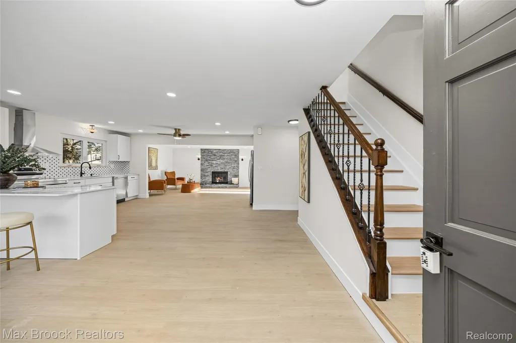 1874 Hopkins Drive Wixom City MI 48393