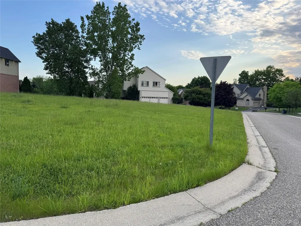 0000 Apple Blossom Trail West Bloomfield Charter Township MI 48322