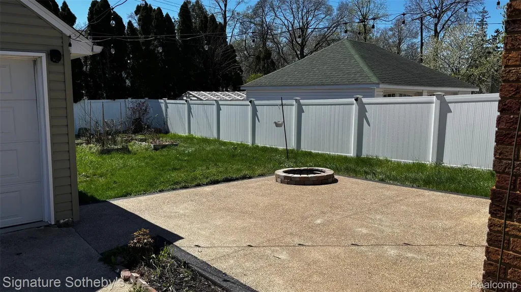 36773 Bibbins Street Romulus City MI 48174