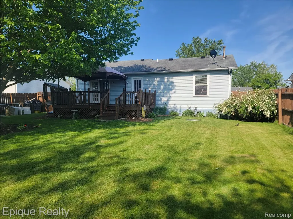 753 Applegate Drive Marysville City MI 48040