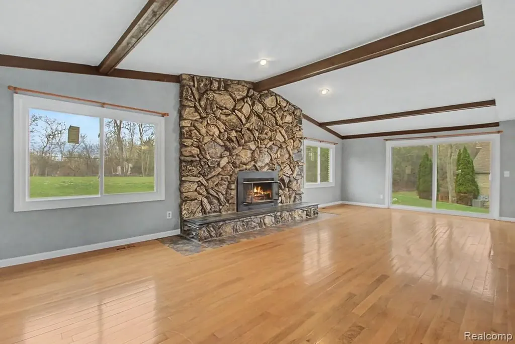 5394 Pond Bluff Drive West Bloomfield Charter Township MI 48323