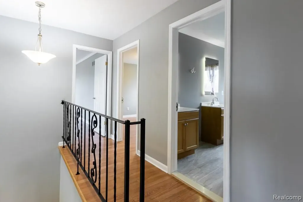 5394 Pond Bluff Drive West Bloomfield Charter Township MI 48323