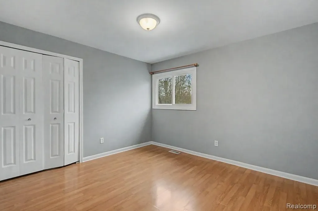 5394 Pond Bluff Drive West Bloomfield Charter Township MI 48323