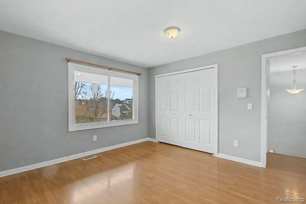 5394 Pond Bluff Drive West Bloomfield Charter Township MI 48323
