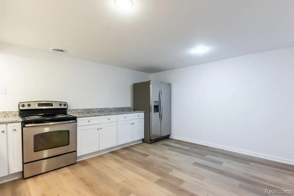 5394 Pond Bluff Drive West Bloomfield Charter Township MI 48323