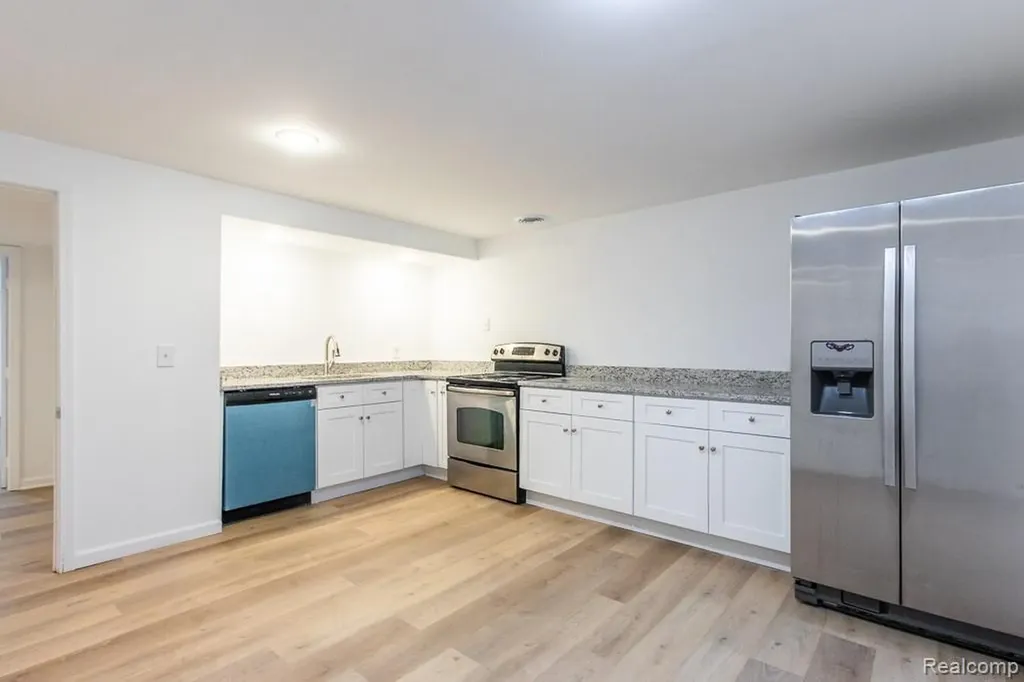 5394 Pond Bluff Drive West Bloomfield Charter Township MI 48323