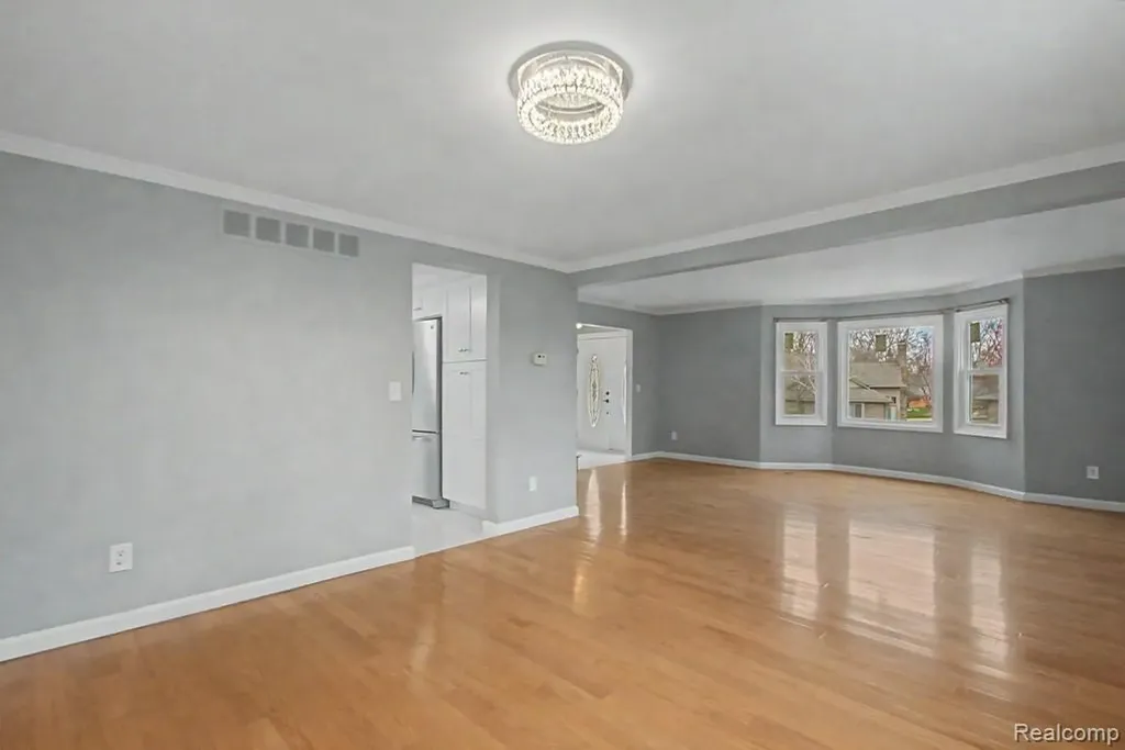 5394 Pond Bluff Drive West Bloomfield Charter Township MI 48323