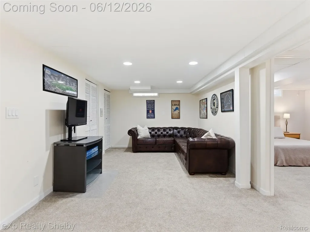 29451 Mark Avenue Madison Heights City MI 48071