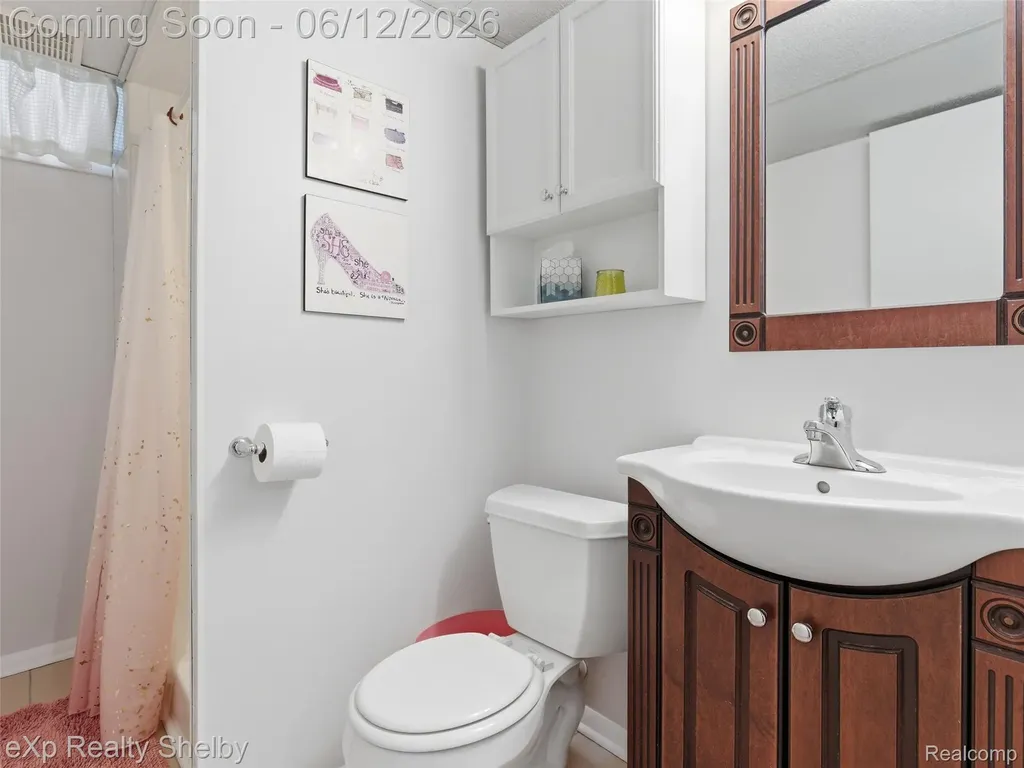 29451 Mark Avenue Madison Heights City MI 48071