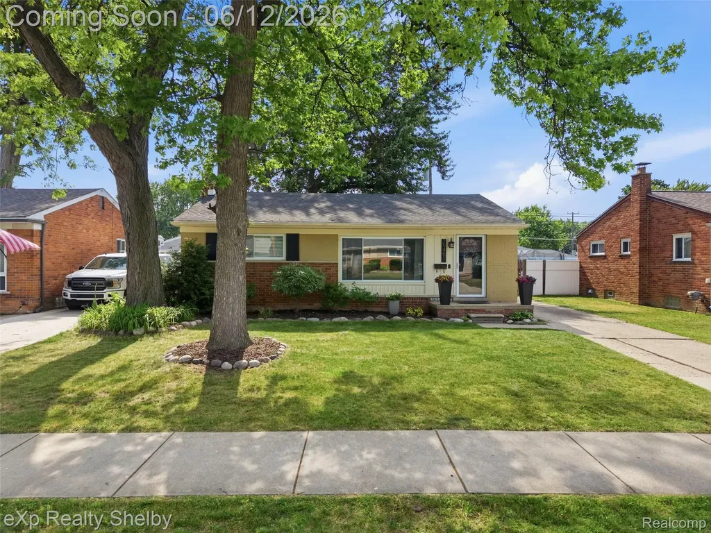 29451 Mark Avenue Madison Heights City MI 48071