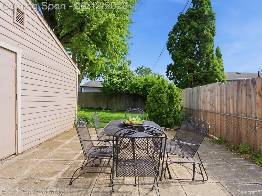 29451 Mark Avenue Madison Heights City MI 48071