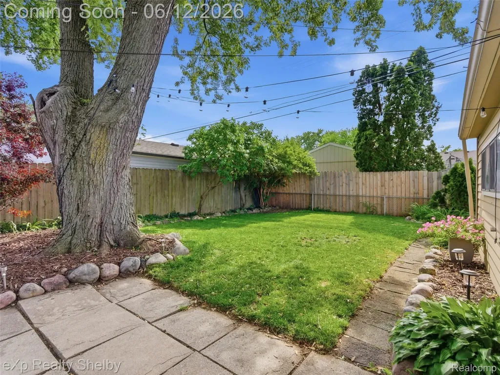 29451 Mark Avenue Madison Heights City MI 48071