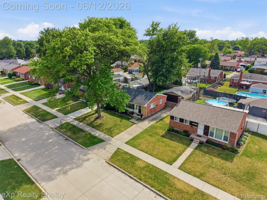 29451 Mark Avenue Madison Heights City MI 48071