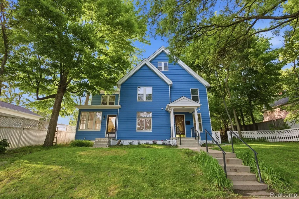 213 Maple Street Ypsilanti City MI 48198